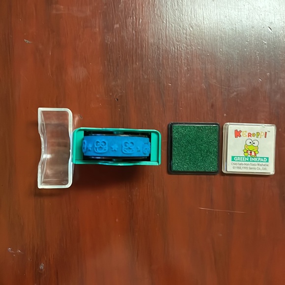 Lot of Keroppi items. Discontinued character. Most still in original wrapping. - Picture 10 of 12